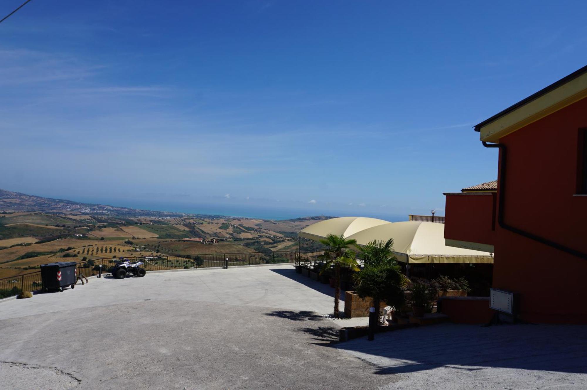 Bed and Breakfast La Terrazza Motta Atri Exteriér fotografie